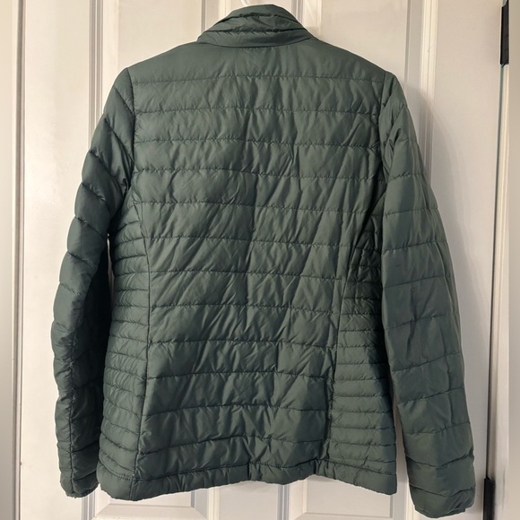 Patagonia Women’s Olive Puffer Jacket - Picture 2 of 9